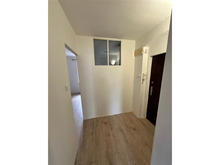 Pronájem bytu 2+1 (54 m2), Žerotínova, Děčín III - Staré Město 